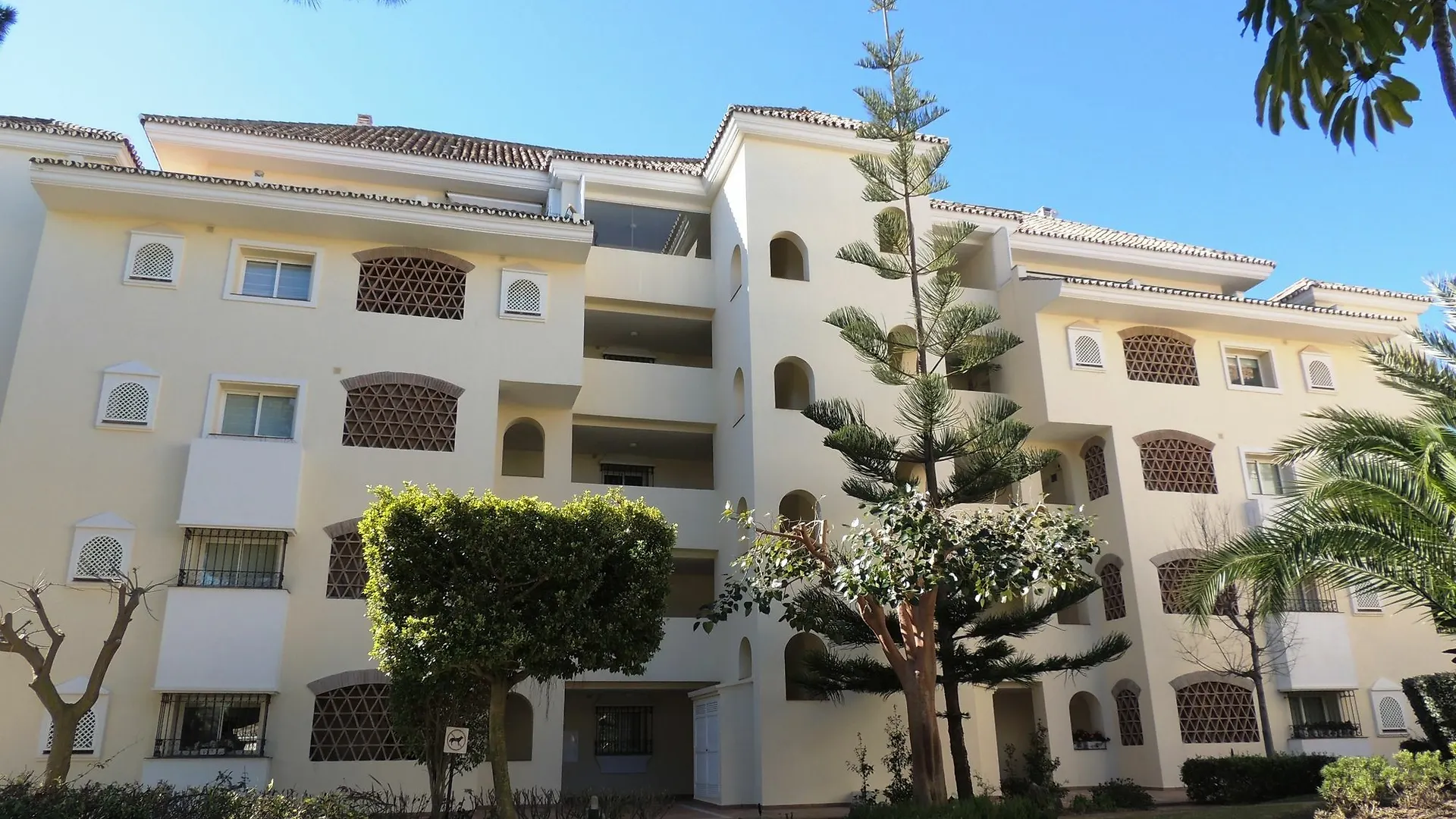 Hacienda Playa Aparthotel Marbella